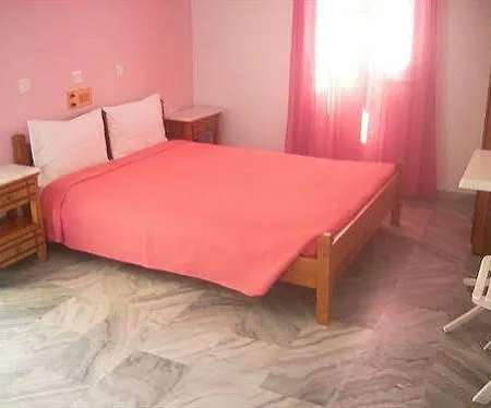 Damias Village Apartman Párosz